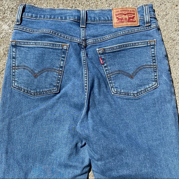 Levi’s Mom Jeans Size 29 - Picture 3 of 4